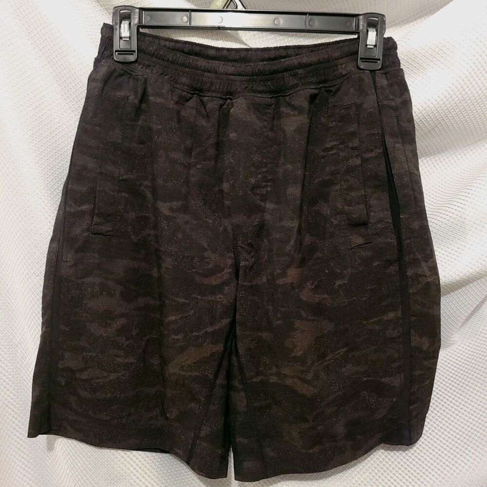 Lululemon Athletica Women’s S Shorts 10" Inseam Black Camo Style Print